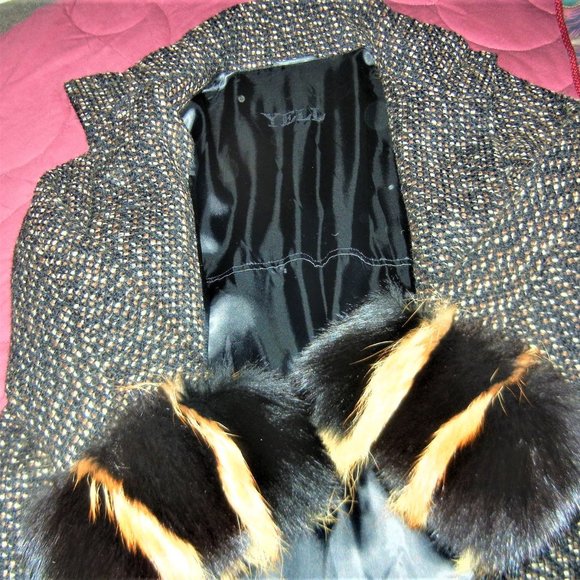 YELL Tweed Wool Button-Up Jacket Alpaca Fur Cuffs Size 6 HEAVY NO BUNDLING - Picture 4 of 12